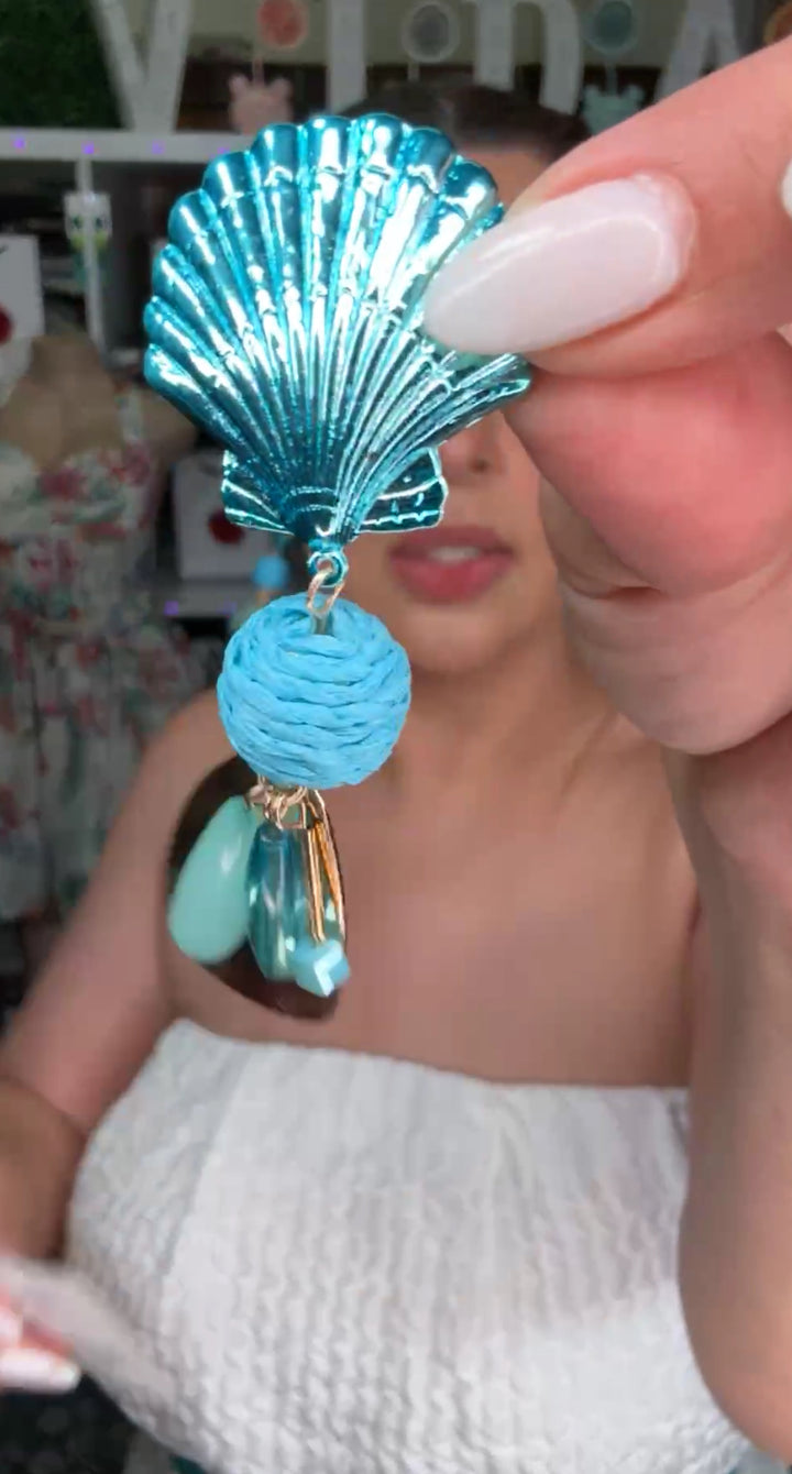 Arete Azul Turqueza Concha y Tassel (#109)