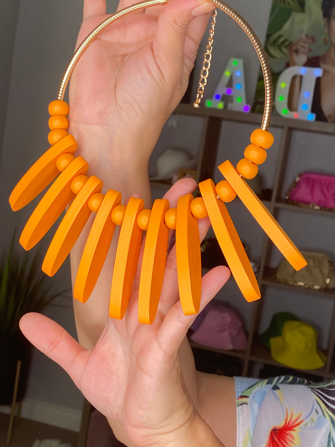 Collar Dorado Madera Naranja Set (#124)